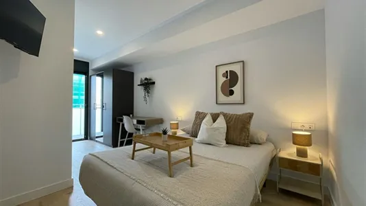 Rooms in El Prat de Llobregat - photo 3