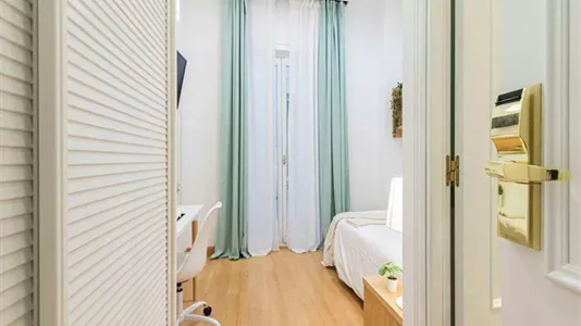 Rooms in Madrid Centro - photo 6