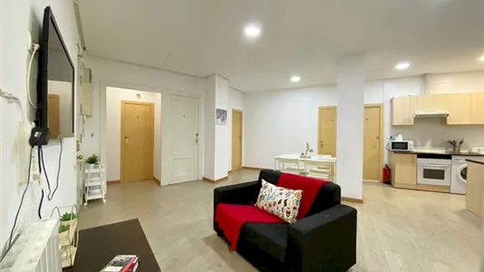 Rooms in Madrid Chamberí - photo 4