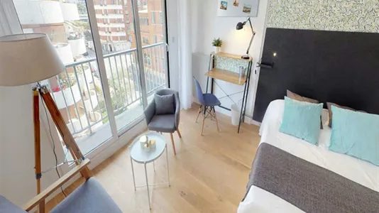 Rooms in Paris 15ème arrondissement - photo 4