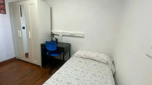 Rooms in Badia del Vallès - photo 9