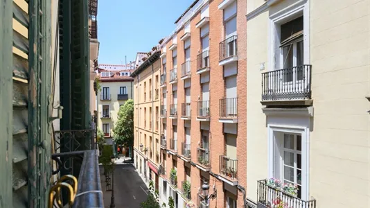 Apartments in Madrid Retiro - photo 3
