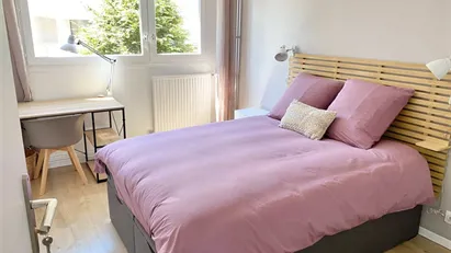 Room for rent in Versailles, Île-de-France