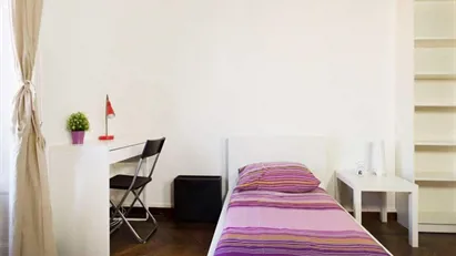 Room for rent in Milano Zona 5 - Vigentino, Chiaravalle, Gratosoglio, Milan