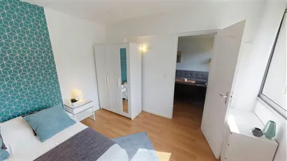 Room for rent in Nanterre, Île-de-France