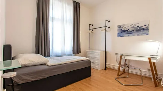 Rooms in Frankfurt Süd - photo 1