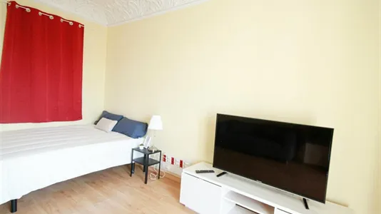 Rooms in Barcelona Eixample - photo 9