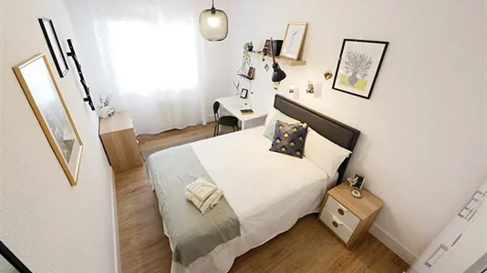 Rooms in Bilbao - photo 2