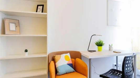 Rooms in Milano Zona 2 - Stazione Centrale, Gorla, Turro, Greco, Crescenzago - photo 3