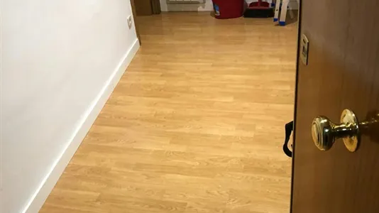 Rooms in Barcelona Eixample - photo 9