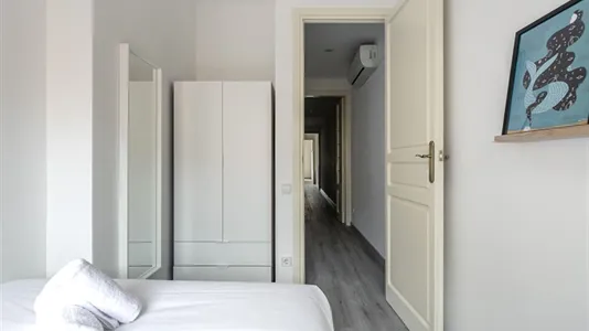 Rooms in Barcelona Eixample - photo 4