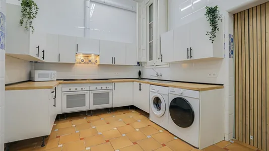 Rooms in Barcelona Eixample - photo 7