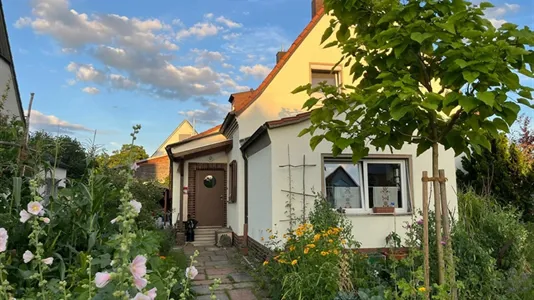 Houses in Nuremberg - photo 1