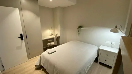 Rooms in Madrid Retiro - photo 2