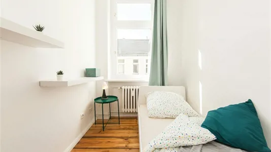 Rooms in Berlin Charlottenburg-Wilmersdorf - photo 2
