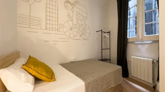 Rooms in Barcelona Ciutat Vella - photo 1
