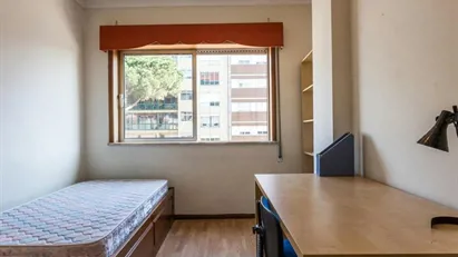 Room for rent in Porto (Distrito)