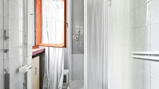 Rooms in Milano Zona 8 - Fiera, Gallaratese, Quarto Oggiaro - photo 4
