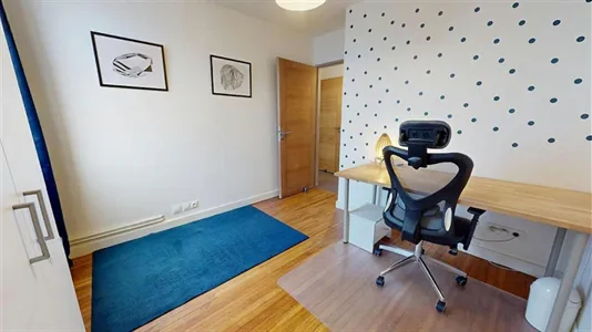 Apartments in Lyon - photo 2