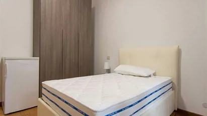 Room for rent in Milano Zona 1 - Centro storico, Milan