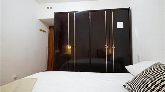 Rooms in Barcelona Les Corts - photo 5