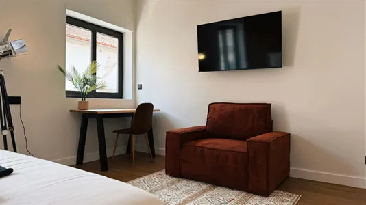 Rooms in Viana do Castelo - photo 8