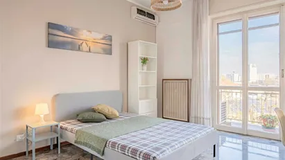 Room for rent in Milano Zona 2 - Stazione Centrale, Gorla, Turro, Greco, Crescenzago, Milan
