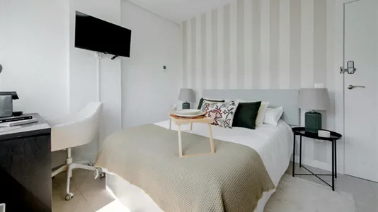 Rooms in Madrid Retiro - photo 2