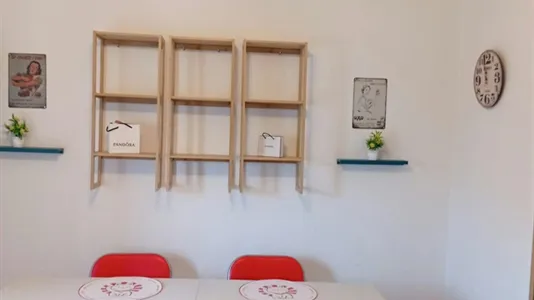 Rooms in Jaén - photo 8