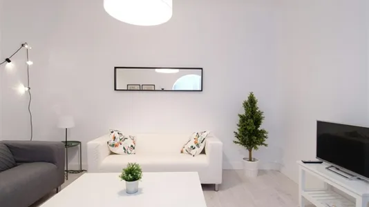 Rooms in Madrid Centro - photo 9