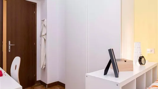 Rooms in Milano Zona 2 - Stazione Centrale, Gorla, Turro, Greco, Crescenzago - photo 5