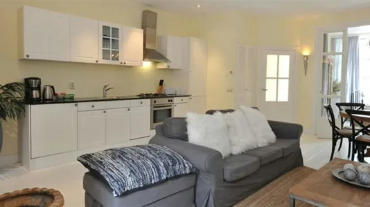 Apartments in Amsterdam Oud-West - photo 2
