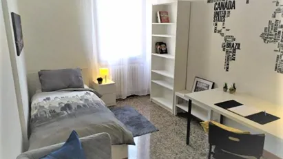 Room for rent in Padua, Veneto