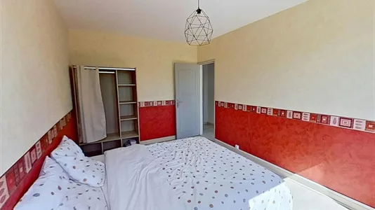 Rooms in Poitiers - photo 3