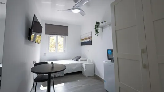 Rooms in Barcelona Nou Barris - photo 1