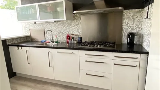 Rooms in Capelle aan den IJssel - photo 4