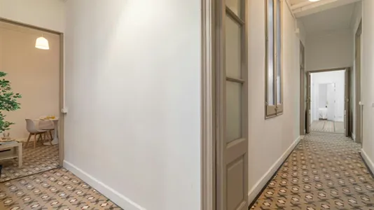 Rooms in Barcelona Ciutat Vella - photo 6
