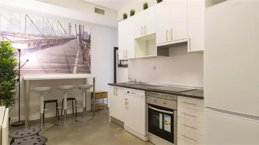 Rooms in Madrid Salamanca - photo 4