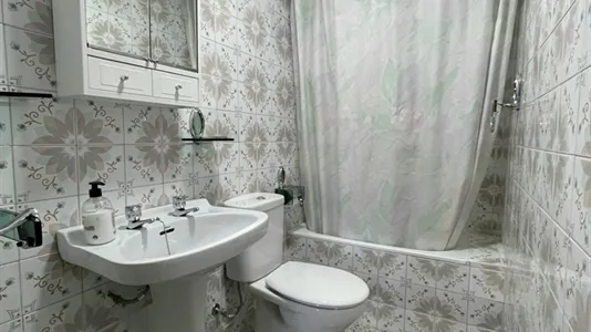 Rooms in Granada - photo 9