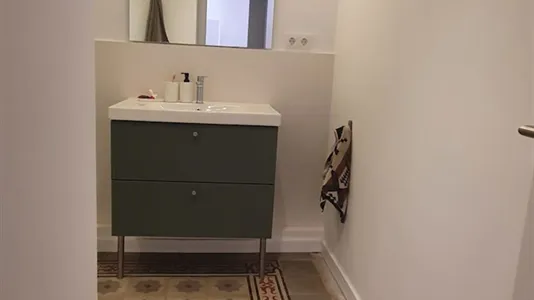 Rooms in Barcelona Ciutat Vella - photo 10