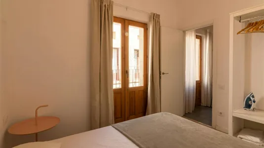 Apartments in Barcelona Ciutat Vella - photo 7