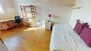 Room for rent, Dijon, Bourgogne-Franche-Comté, &lt;span class=&quot;blurred street&quot; onclick=&quot;ProcessAdRequest(9528481)&quot;&gt;&lt;span class=&quot;hint&quot;&gt;See streetname&lt;/span&gt;[xxxxxxxxxxxxx]&lt;/span&gt;