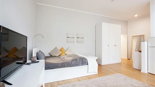 Houses in Dusseldorf - photo 5