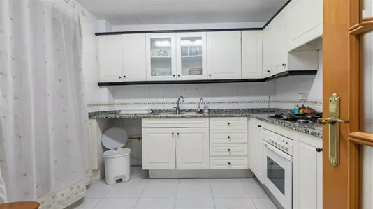Rooms in Castellar Oliveral - photo 10