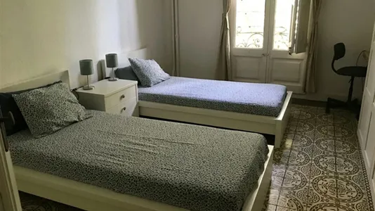 Rooms in Barcelona Eixample - photo 3