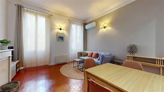 Apartments in Toulon - photo 2