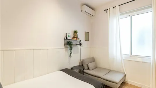 Apartments in Barcelona Ciutat Vella - photo 9