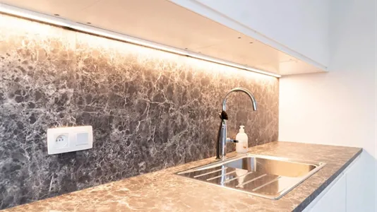 Rooms in Stad Brussel - photo 3