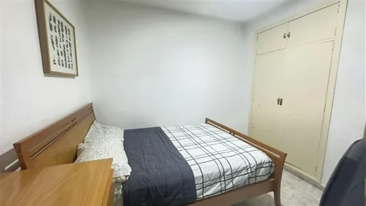 Rooms in Madrid Chamberí - photo 4