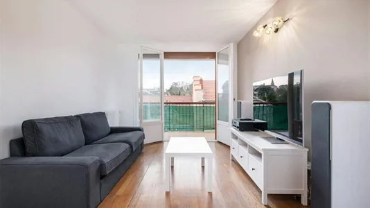 Apartments in Lyon - photo 2